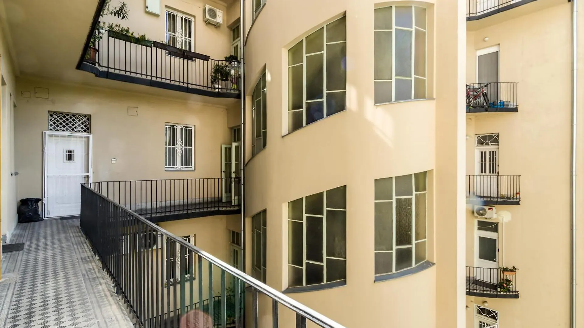 N16 Deluxe Apartment Budapest 0*,  Ungern